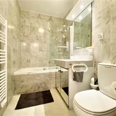 Apartment Victoria Palace - 2 Pieces - Piscine - Parking *